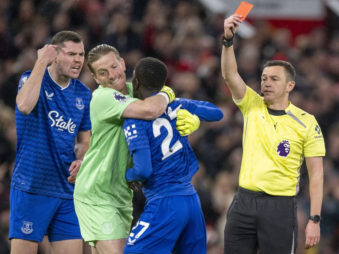 Everton hyllar Gueye efter röda kortet